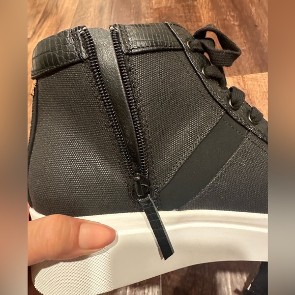 Brand new Yellow Box Sneakers - Edisia size 10 - Picture 3 of 7